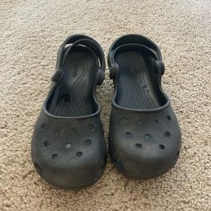 Black crocs